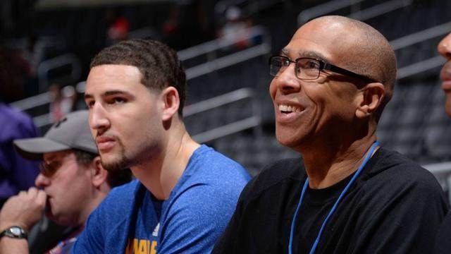 保罗生涯总助攻和抢断皆排名历史第二，仅次于斯托克顿（保罗生涯助攻与抢断双双位居历史第二，仅逊斯托克顿）